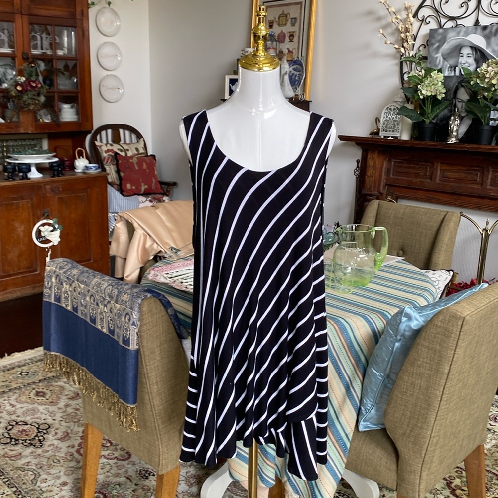 Apt. 9 Black & White Sleeveless Tunic Size 3X